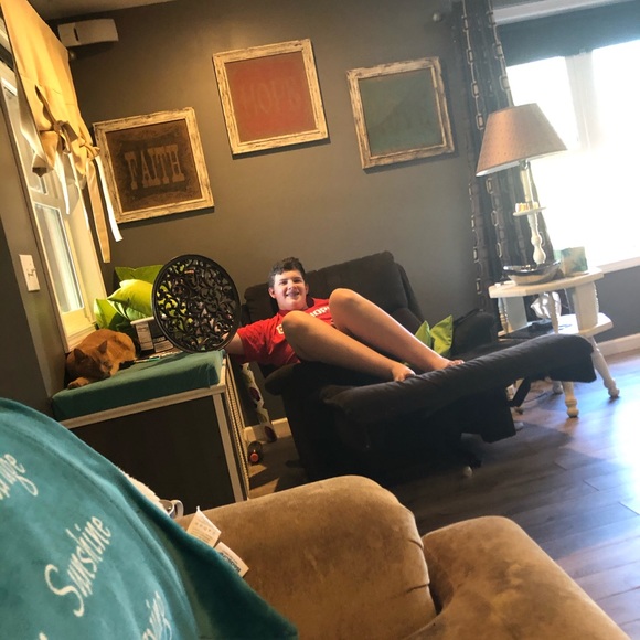 Sheild - Picture 5 of 8